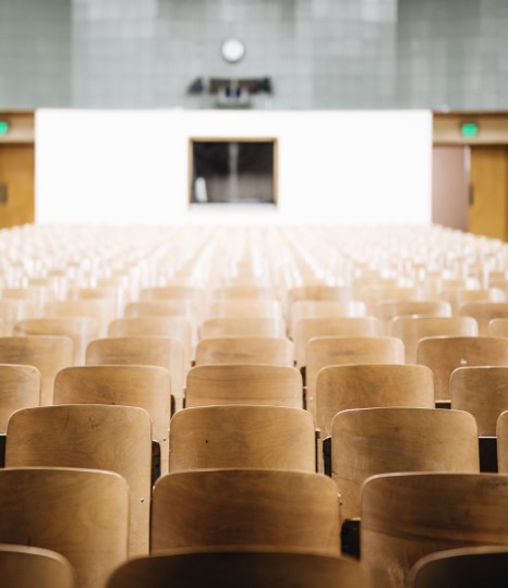 ‘Ghost lectures’ behind closed doors: How Covid-19 changes academic teaching – an empirical study